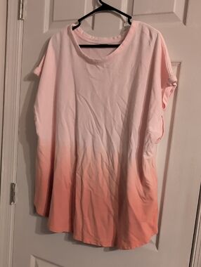Ombre Pink to Coral Short Sleeve Tunic Top